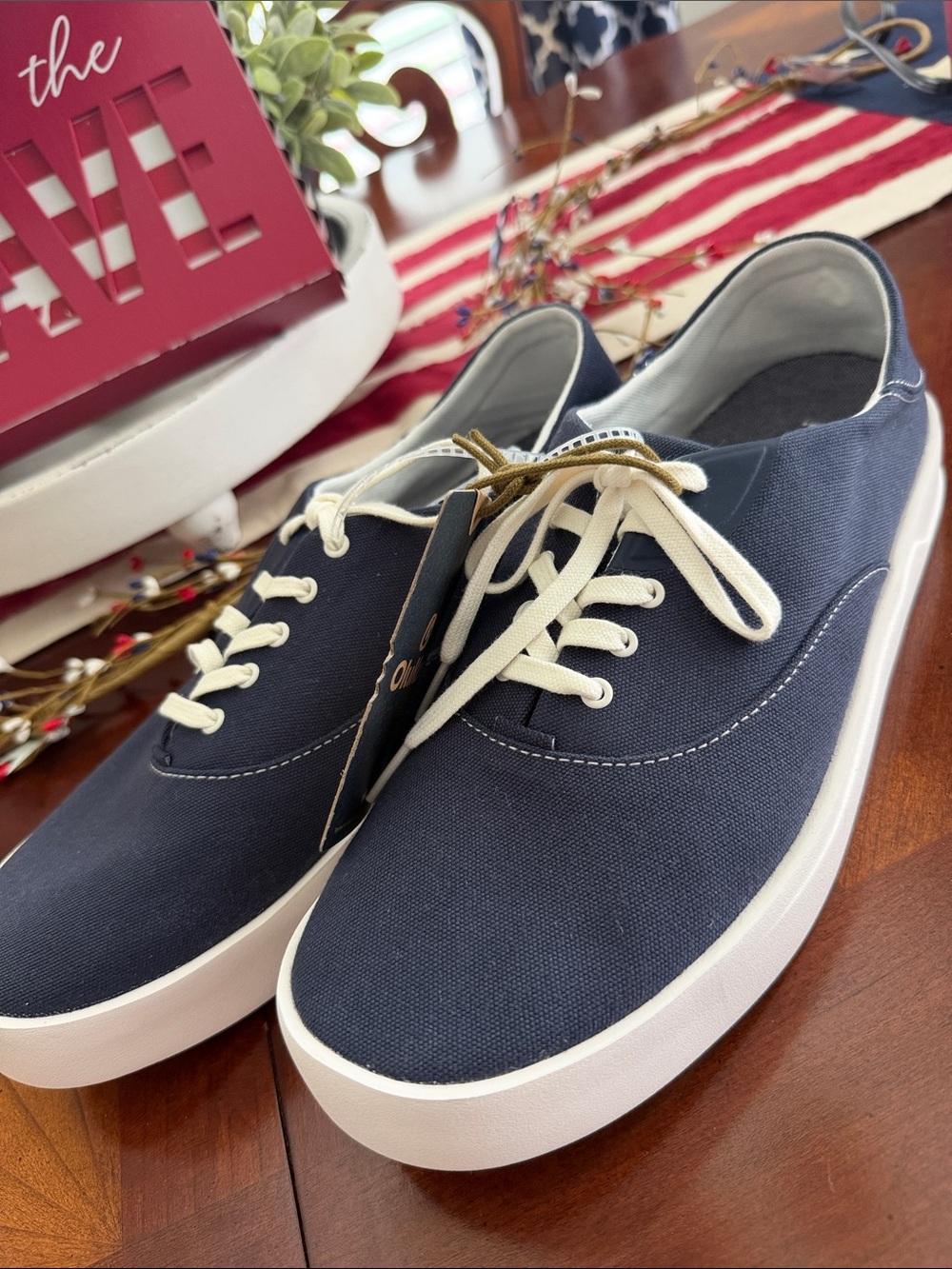 Olukai Tradewind Men's Navy Canvas Lace-Up Sneakers, Size 11.5, NWT - Picture 2 of 9